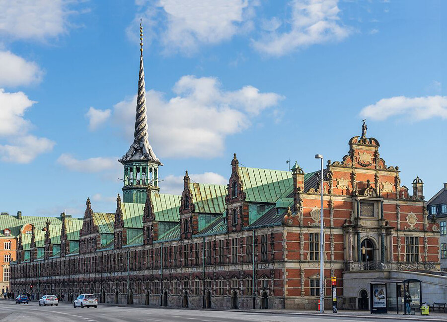 Old Stock Exchange in Copenhagen, Denmark © Jebulon via Wikimedia Commons - Creative Commons License - Creative Commons License