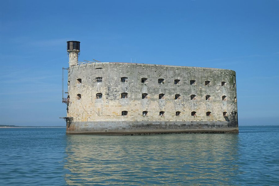 Fort Boyard, Charente Maritime © Patrick Despoix via Wikimedia Commons - Creative Commons License