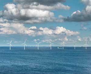 Macron se rend à Fécamp pour inaugurer un parc d'éoliennes en mer, avant l'EPR jeudi