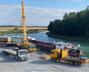 Capremib livre ses dalles de ponts pour le chantier du Canal Seine-Nord Europe par péniche pour réduire son empreinte carbone