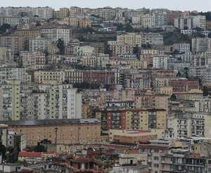 Un balcon s'écroule dans un immeuble à Naples : deux morts