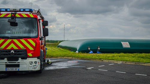 La citerne souple de 800 m³ installée sur le site de production de CITERNEO à Amboise © Citerneo