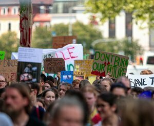 Rentrée sociale : la CGT appelle déjà à la "mobilisation", ses homologues temporisent