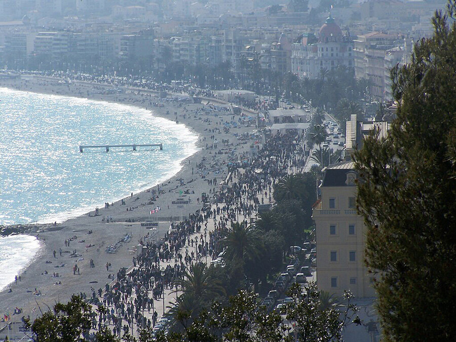 Promenade des Anglais © Baptiste Rossi via Wikimedia Commons - Licence Creative Commons