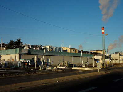 Usine Sanofi de Sisteron © Sébastien Thébault via Wikimedia Commons - Licence Creative Commons