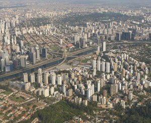 Du vert sur le béton à Sao Paulo, le pari "fou" d'un Brésilien