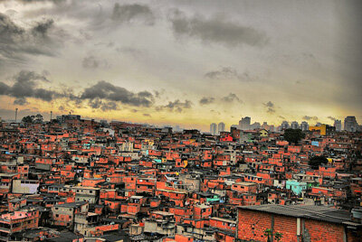 Favela de Paraisopolis © Roberto Rocco TU Delft via Wikimedia Commons - Licence Creative Commons