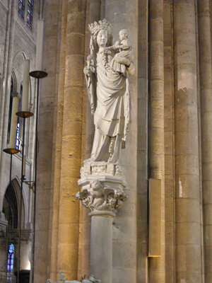 Statut de la Vierge à l'Enfant © sailko via Wikimedia Commons - Licence Creative Commons