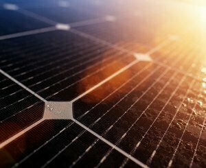 Une usine chinoise de panneaux solaires va créer 450 emplois dans le Doubs