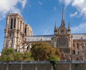 Notre-Dame dévoile son éclat retrouvé au monde après une restauration de 5 ans