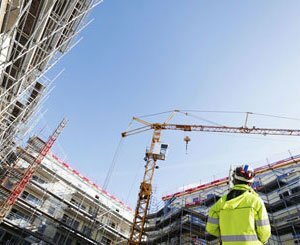 Les artisans du bâtiment alertent sur un "ras-le-bol" croissant face à l'inertie politique