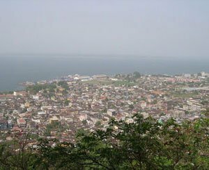 Au Sierra Leone, un jeune innovateur en lutte contre la pollution de l'air