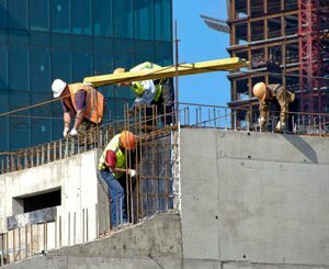 Le monde économique invite à la modération sur le durcissement des régularisations