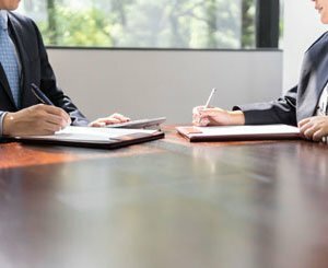 Une organisation patronale claque la porte du "conclave" des retraites