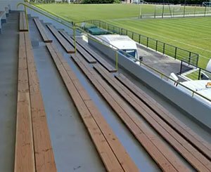 Rénovation en étanchéité liquide des tribunes du stade de Pont-Plat à Plobannalec (29)