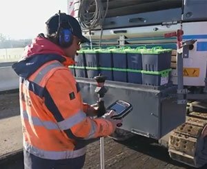 Comment 2AGE-MCS a Réussi un Fraisage Parfait avec Leica Geosystems