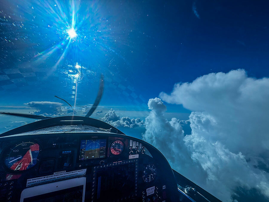 SolarStratos écrit l'histoire: 9.521 mètres atteints à l’énergie solaire ! - © SolarStratos