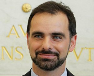 Le ministre du Commerce extérieur appelle les entrepreneurs à garder confiance