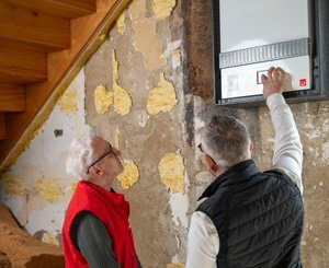 Réhabilitation d’un local commercial en un petit appartement sain avec l’unité de ventilation double flux compacte Zehnder ComfoAir Fit 100