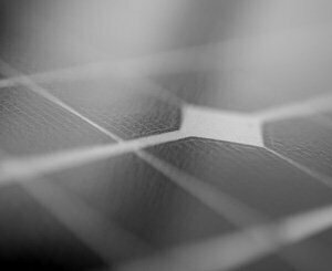 Au Maroc, des panneaux solaires flottants pour lutter contre la sécheresse