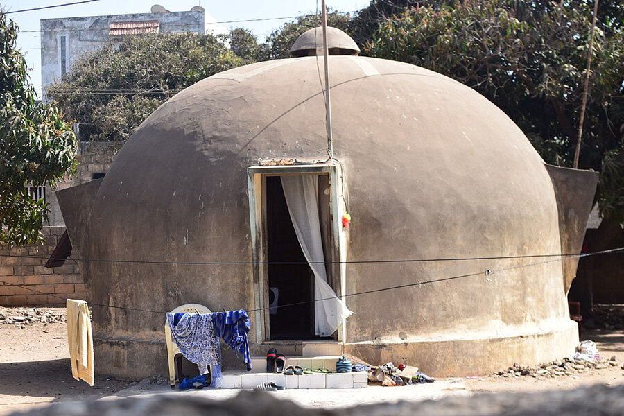 Maison-bulle à Dakar © Charlottedkr via Wikimedia Commons – Licence Creative Commons Maison-bulle à Dakar © Charlottedkr via Wikimedia Commons – Licence Creative Commons