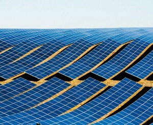 La Chine couvre ses déserts de panneaux solaires pour alimenter son économie