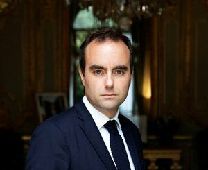 Lecornu dément tout moratoire sur le solaire et l'éolien