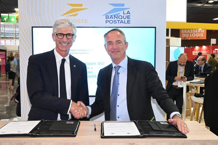 Stéphane Dedeyan, président du directoire de La Banque Postale et Jean-Christophe Laloux, directeur général de la BEI © La Poste Groupe Stéphane Dedeyan, président du directoire de La Banque Postale et Jean-Christophe Laloux, directeur général de la BEI © La Poste Groupe