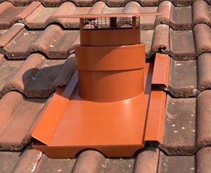 Comment installer Ventélia AMC (adaptée aux matériaux de couverture) de Cheminées Poujoulat ?