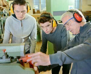 Projet de budget : le salaire net des apprentis pourrait diminuer