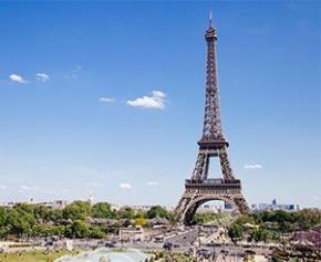 Un morceau d'escalier de la tour Eiffel bientôt vendu aux enchères