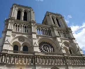 Le Sénat adopte le projet de loi encadrant la restauration de Notre-Dame après l'avoir...