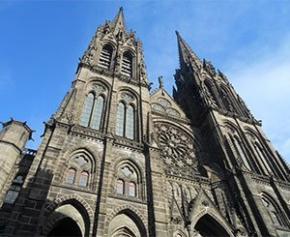 La cathédrale de Clermont-Ferrand lance un exercice incendie grandeur nature