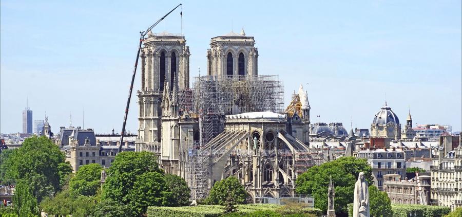 Notre-Dame de Paris : le délicat démontage de l'échafaudage commence