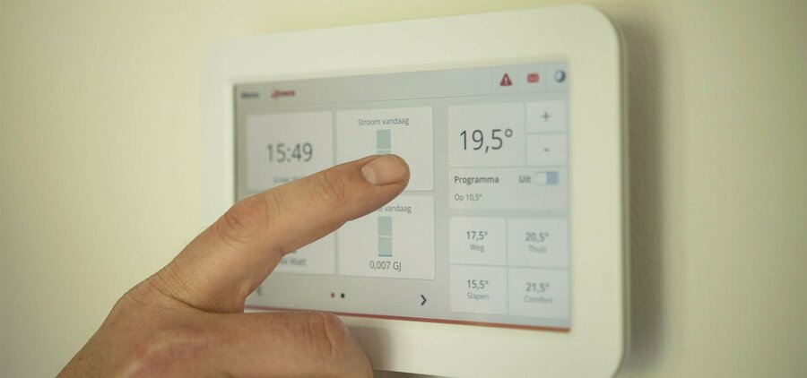 How are the French preparing and considering energy savings for this winter?
