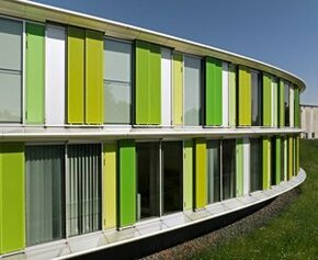 Ehret conçoit des protections solaires originales pour la façade de l’office national...