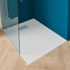 Shower tray without projection