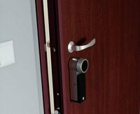 The Diamant 10 and Diamant Sérénité armored doors from Picard Serrures integrate the DOM Roq intelligent locking