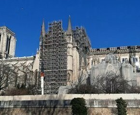 Le démontage de l'échafaudage de la flèche de Notre-Dame de Paris a...