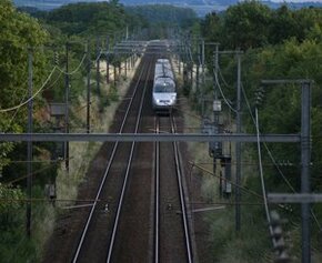 La SNCF attribue 1,8 milliard d'euros de contrats pour le renouvellement du réseau...