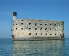 A consultation to save Fort Boyard from “ruin”