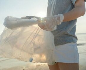 Sur la façade atlantique, les petites fourmis du surcyclage du plastique voudraient...