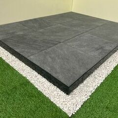 Habillage périphérique d'une terrasse sur plots