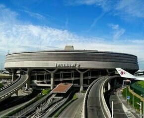 La piste 1 de l'aéroport Roissy-CDG entièrement rénovée pour la première...