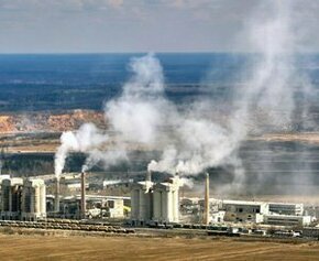 Les banques financent davantage les énergies fossiles que la transition...