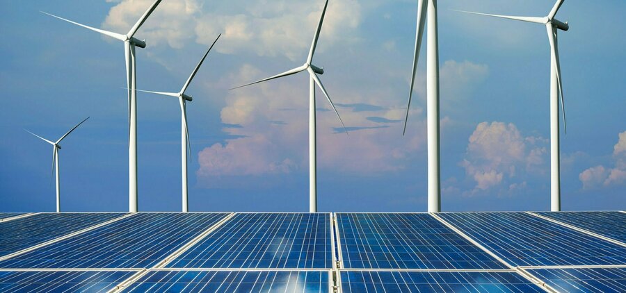 Tollé chez les partisans des renouvelables face à un possible moratoire sur le solaire et l'éolien