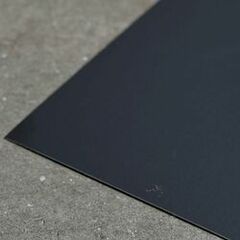 Zinc foncé à l’apparence épurée et très résistant