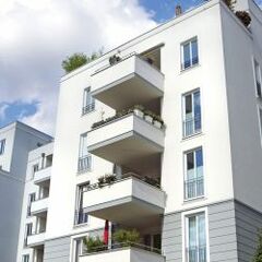 Panneau isolant en polystyrène expansé pour l’isolation thermique extérieure des bâtiments