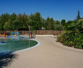 Valoriser vos campings grâce aux revêtements de sols durables et responsables de JDM Expert