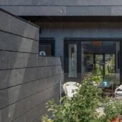 Ventilated facade in modern and efficient natural slate